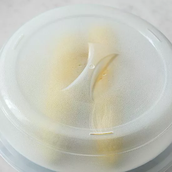 Food Network™ Microwave Splatter Cover 5 Food Network™ Microwave Splatter Cover - Image 3